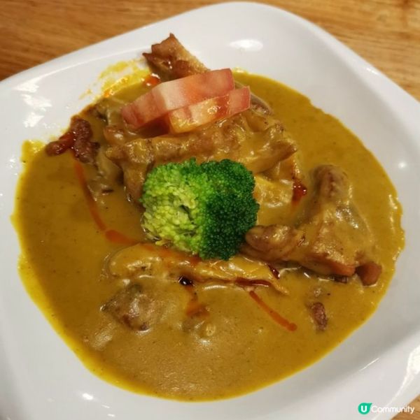 特濃咖喱雞扒飯·咖喱汁非常香濃·雞扒香口肉嫩多汁很好吃