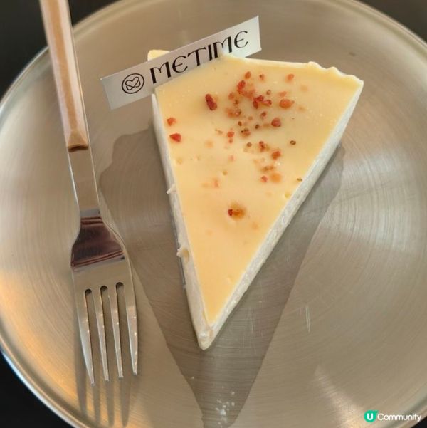 桂花芝士凍餅，有陣陣的桂花清香味，同芝士味出奇地夾