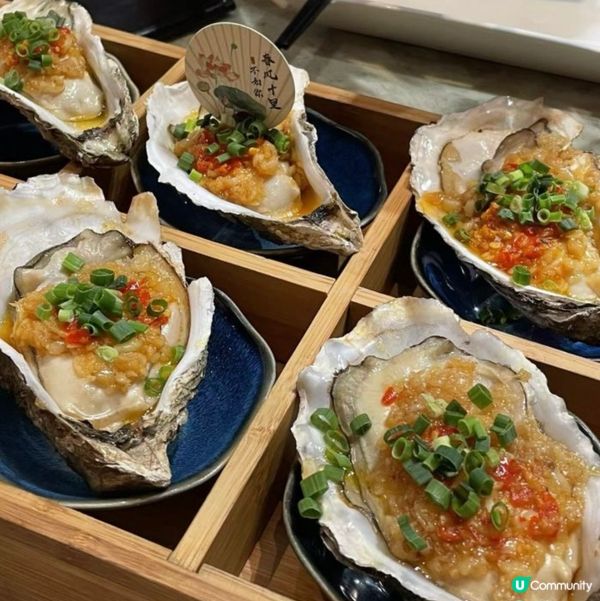 蒜蓉辣椒蒸生蠔，生蠔啖啖肉質質飽滿多汁，蒜香味十足很美味