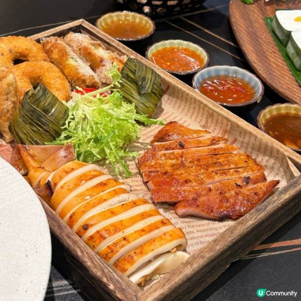 泰式小食拼盤，有魷魚、豬頸肉、炸蝦餅、炸豬扒香脆可口