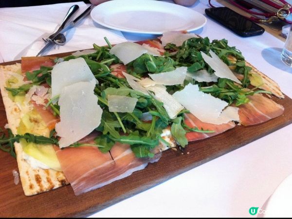 巴馬臣火腿芝士薄餅