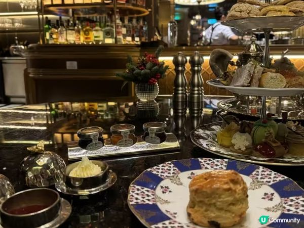 1.  倫敦人瑞吉下午茶☕️！環境一流🤩服務超讚👍🏻！