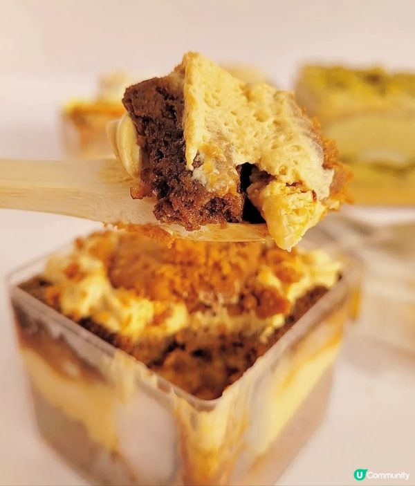 將蛋糕縮細到去盒子入面‼️口味多多～