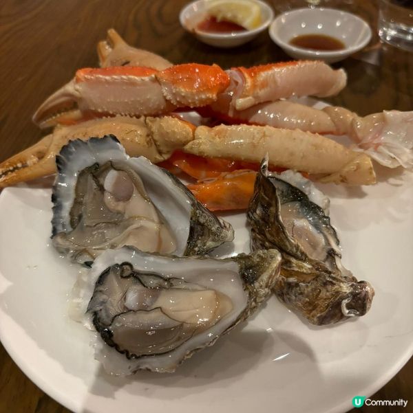 自助餐有生蠔長腳蟹