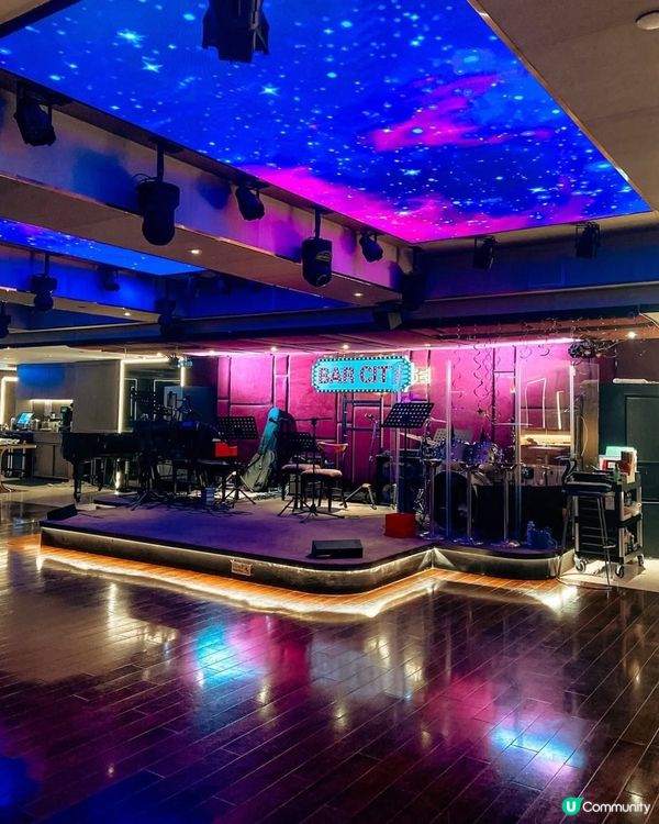 尖沙咀浪漫海景餐廳 🥂  
維港夜景配美食，約會必選！