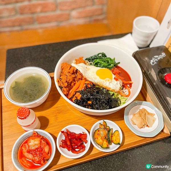 係尖沙咀揀左呢間韓國餐廳,佢係傳統韓國家庭裝修🇰🇷入面嘅牆仲...