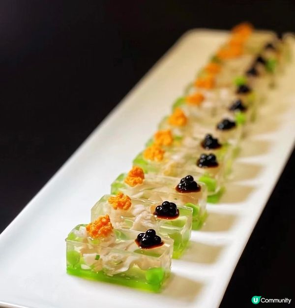 中式風味的黃魚凍，雙色黃魚凍基本保留了傳統魚凍的製作方式。魚...
