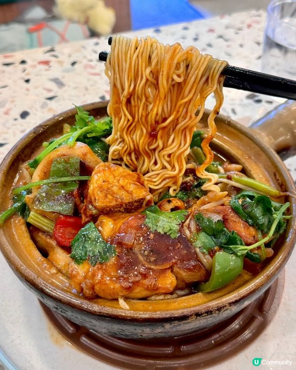 蘇杭冰室，煲仔麵，可以一試