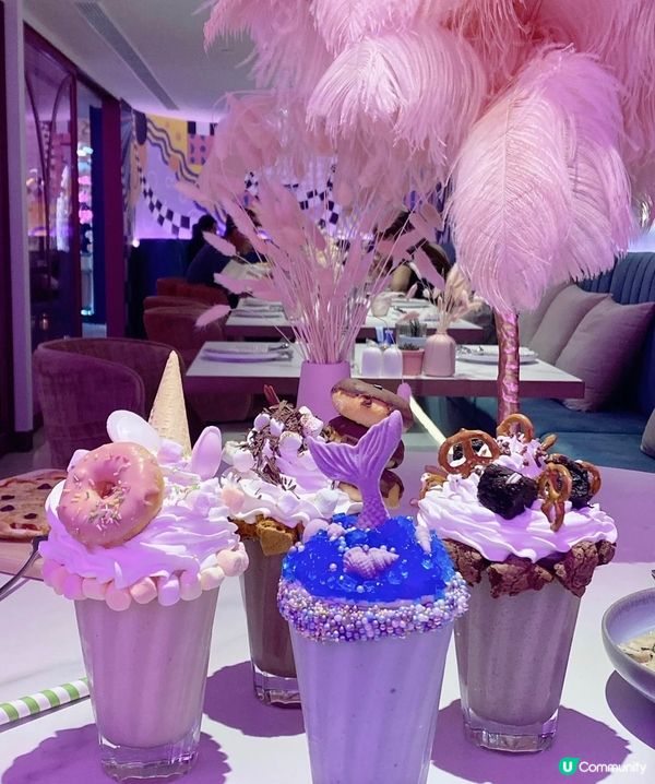 位於灣仔藝術中心，以粉紅色為主題既新派素食餐廳，整間餐廳充滿...