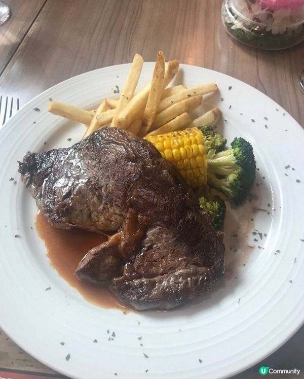 美國安格斯肉眼扒配紅酒燒汁