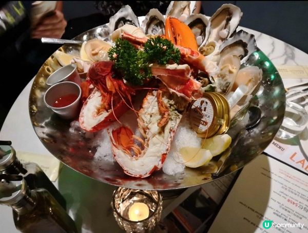 極級海鮮拼盤伴意大利黑魚子