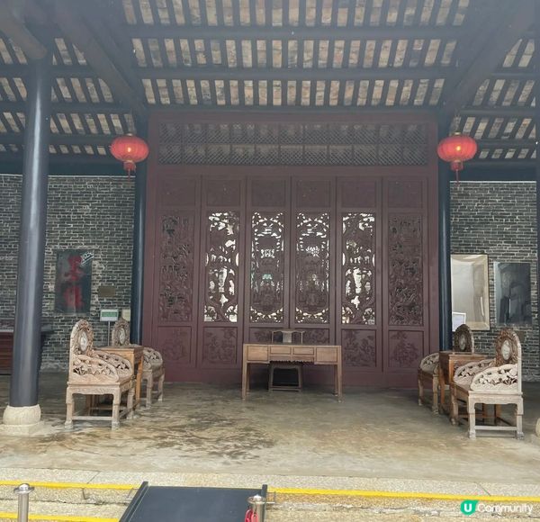 專程嚟到參觀九龍寨城公園展覽，展出內容包括一個戶外展區和六個...