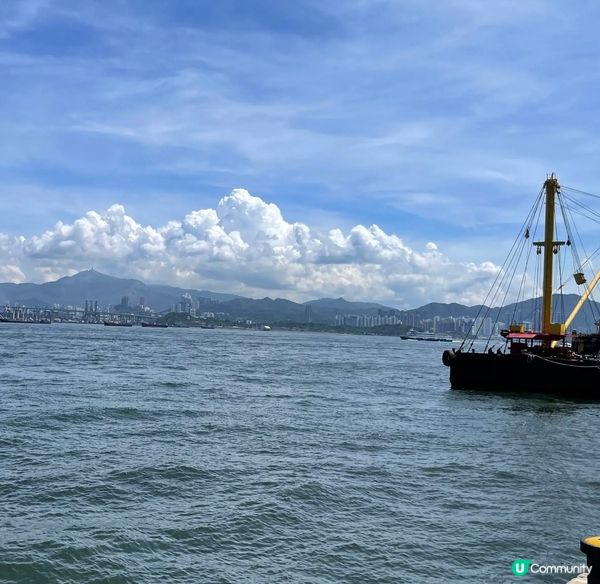 卑路乍灣海濱長廊位於堅尼地城城西道，由海濱長廊和相連休憩用地...