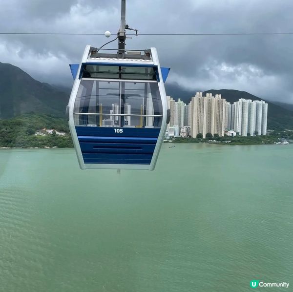 天氣好好就搭纜車東涌去大嶼山，喺纜車上面可以360度欣賞東涌...