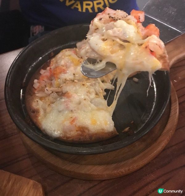 千島海鮮薄餅，海鮮豐富配千島醬一流，皮底比較薄，脆卜卜，好似...