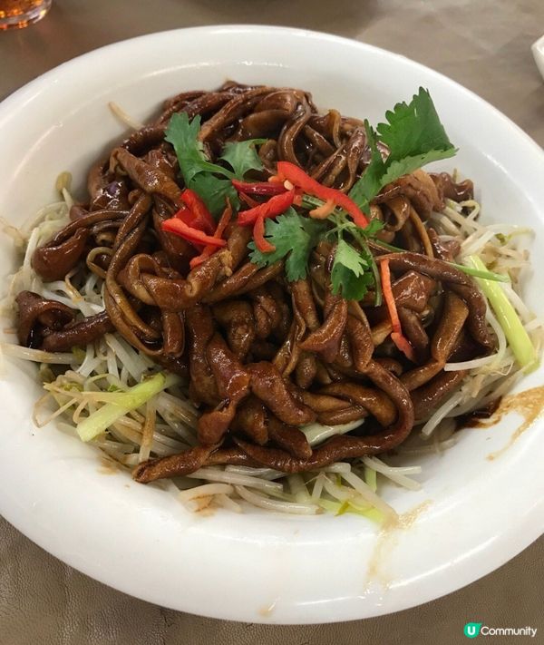 豉油王鵝腸-鵝腸煮得好入味，鵝腸下面的配菜通常都不會吃的，但...