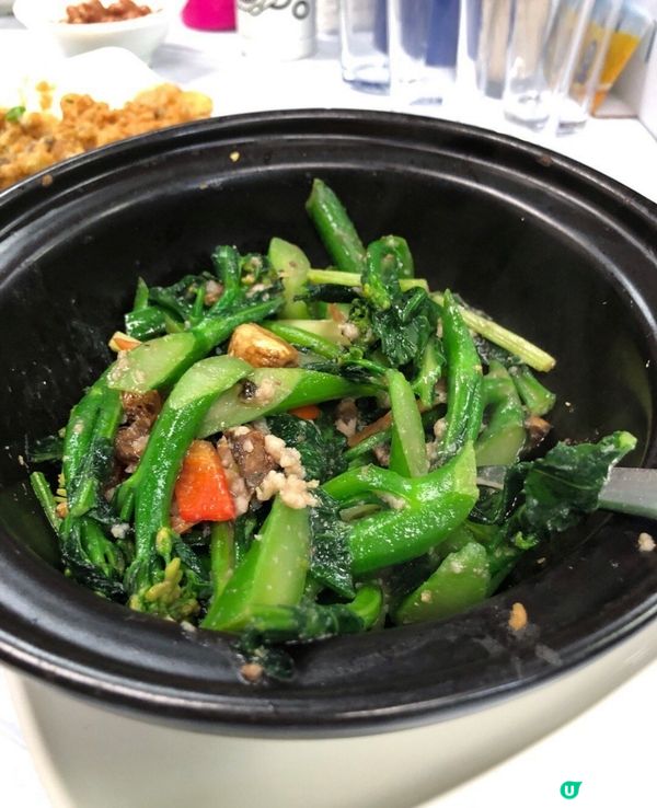 沙窩芥蘭煲-芥蘭顏色嫩嫩綠綠，加入小量鹹魚瘦肉炒巳經好惹味👍...