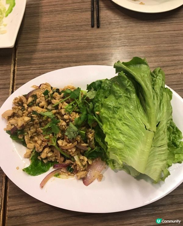 生菜包（雞肉）我個人較喜歡用雞肉包生菜，雞肉炒得剛剛好，肉質...