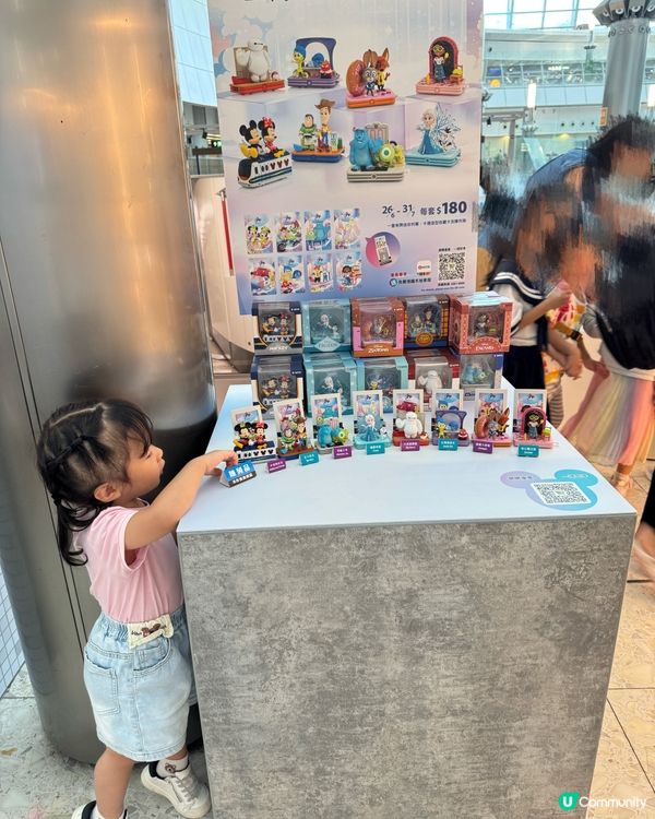 香港迪士尼20週年🎉迷你列車勁吸睛！🤩