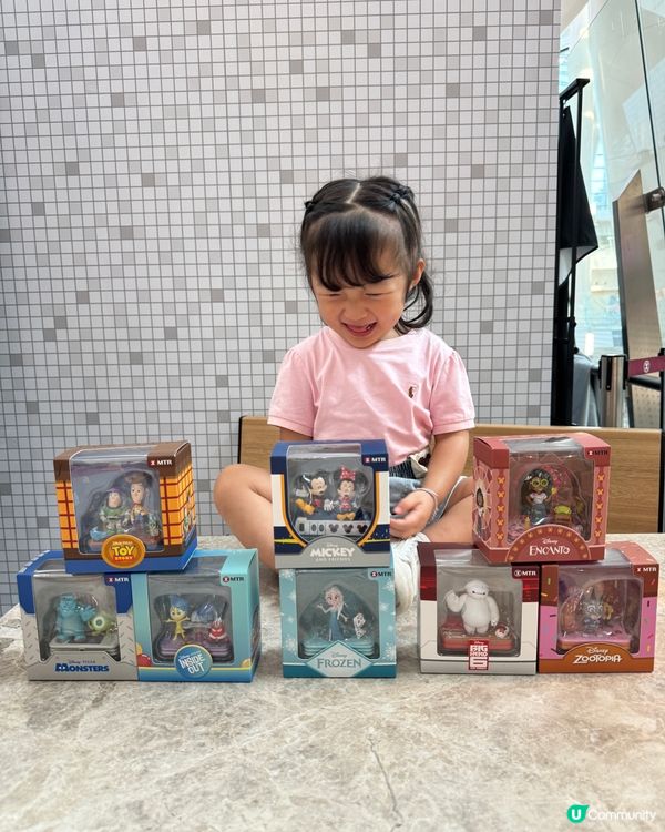 香港迪士尼20週年🎉迷你列車勁吸睛！🤩