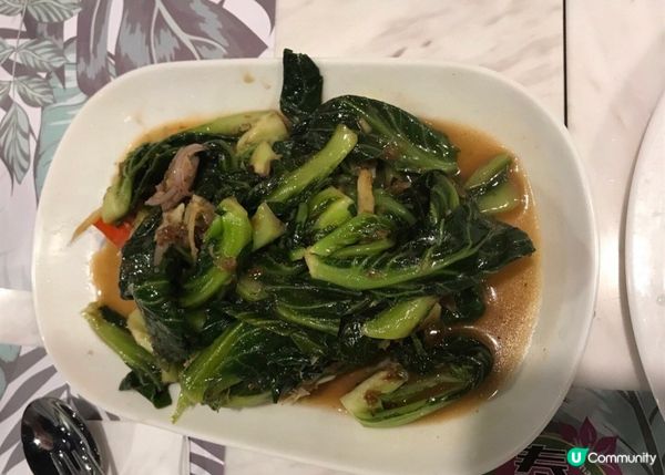 泰式椰菜苗，顏色新鮮嫩嬾綠綠，食落好爽口入味，加入小小腩肉更...