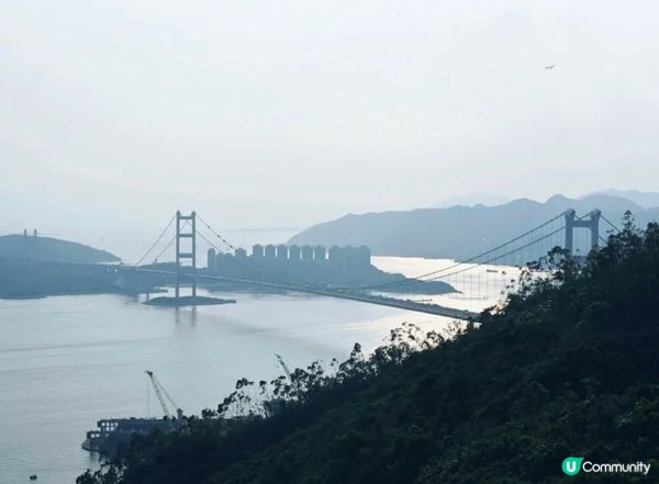 呢條《青衣自然徑》係一條輕鬆易走嘅遠足路線，登頂後可以將青衣...