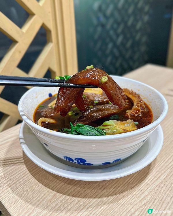 台灣過江龍牛肉麵 • 段純貞🍜