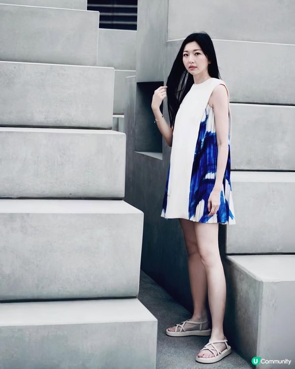 Saturday Club💙米白藍拼色百摺裙，時尚藝術感✨