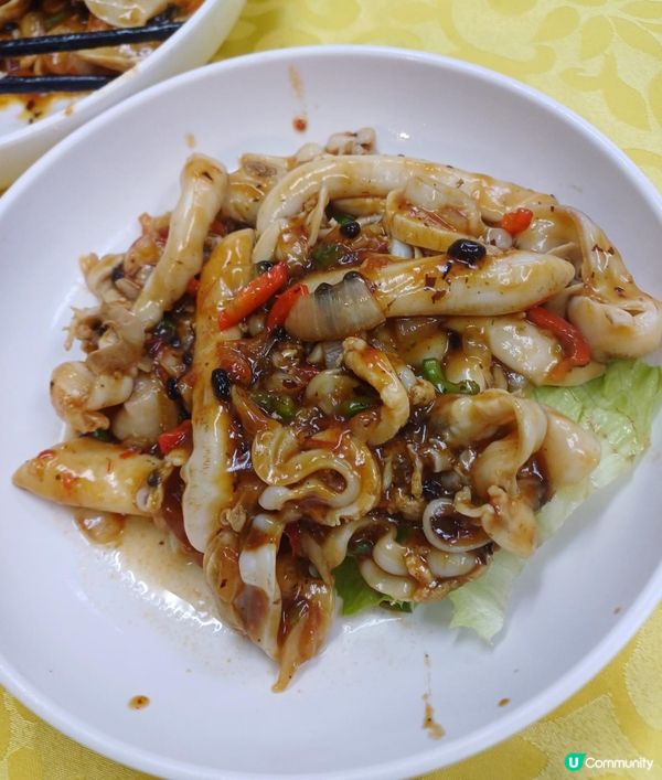 流浮山美食有鮑魚大蝦伊麵炒蟶子十分美味