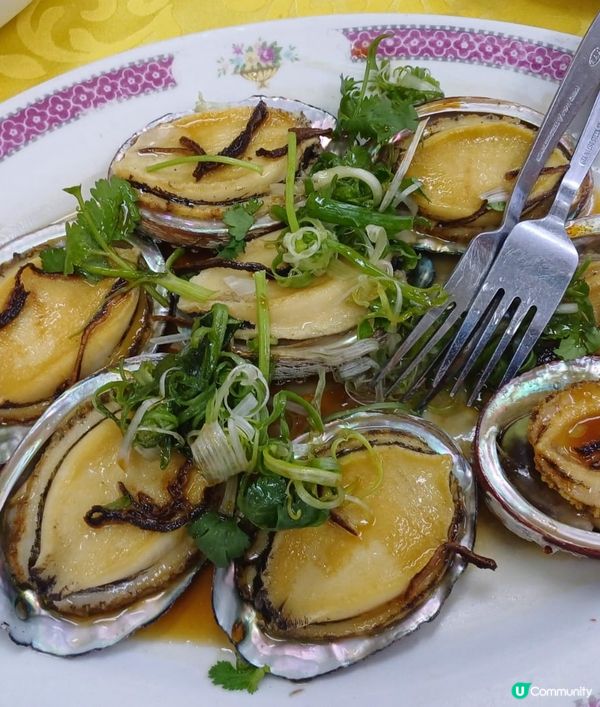 流浮山美食有鮑魚大蝦伊麵炒蟶子十分美味