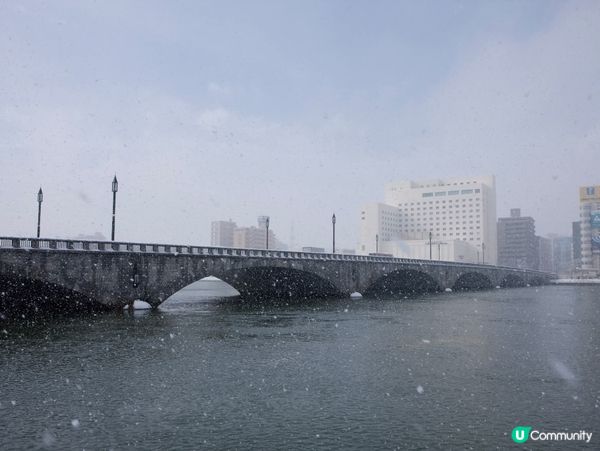 雪國浪漫！萬代橋雪景絕美！❄️🌉