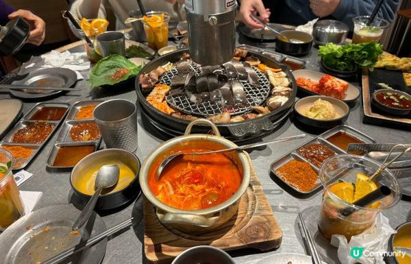 服務一流既烤肉及跳跳方塊