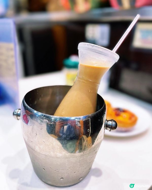 澳門茶餐廳新玩法！🦀  海鮮大肉蟹配葡撻，正呀！😋