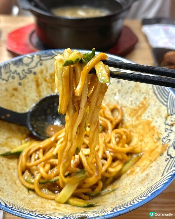 銅鑼灣平民麵店🍜 藥膳刀削麵😍