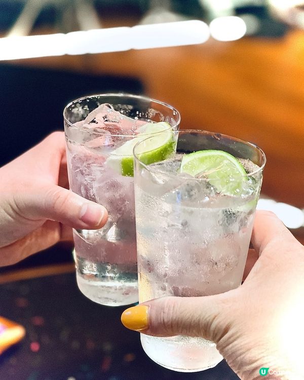 充滿本土風味嘅白蘭樹下氈酒湯力好值得一試😍