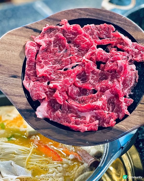 超勁抵‼️任食雞煲、邊爐、牛頸脊同海鮮拼盤都只係二百零蚊位‼️