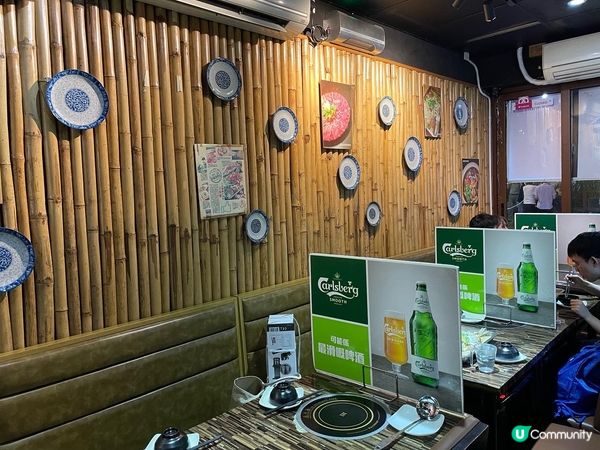 今日約咗個friend落荃灣, 當然要試下荃灣大河道嘅川味雞...