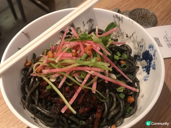 排隊中菜之城中鴨子🦆😋出色北京填鴨