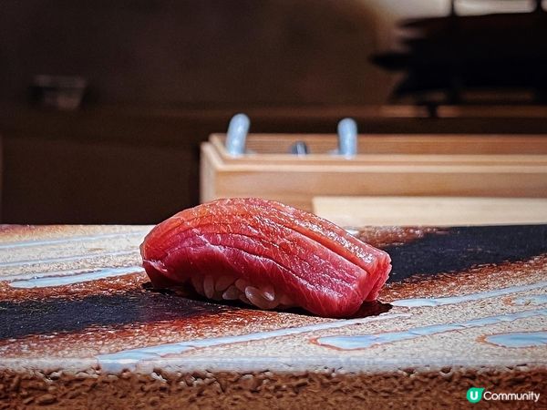 元朗嘅高級日本餐廳舍利鮨，Wilson師傅所主理，佢經驗豐富...