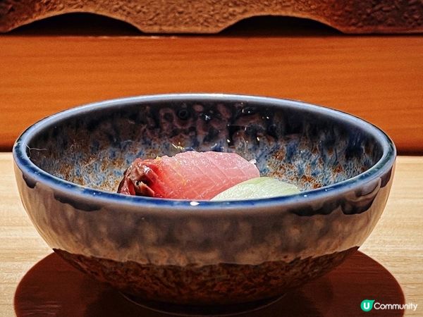 元朗嘅高級日本餐廳舍利鮨，Wilson師傅所主理，佢經驗豐富...