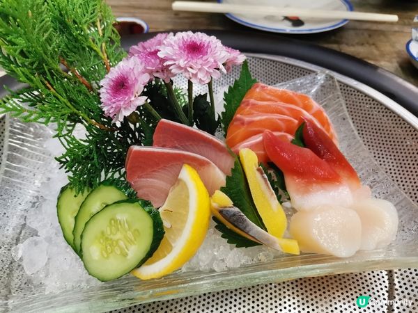 衣家連蒸氣火鍋都有廚師發辦啦！😂