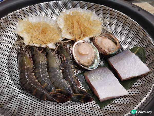 衣家連蒸氣火鍋都有廚師發辦啦！😂