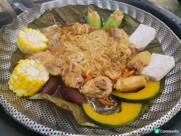 衣家連蒸氣火鍋都有廚師發辦啦！😂