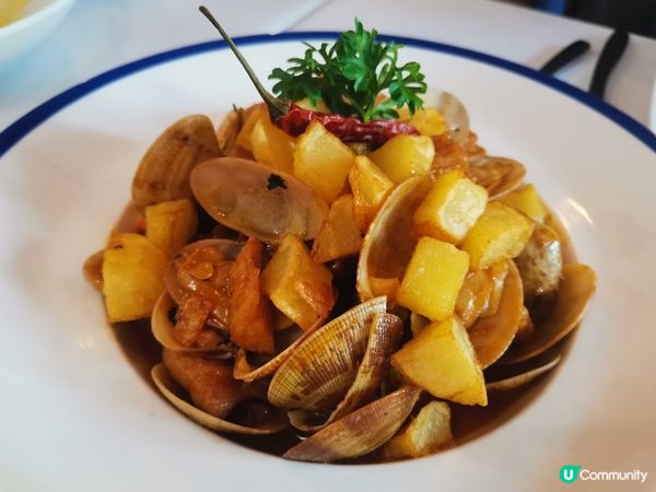 在這個充滿葡國風情的街道上，總讓我想來一餐正宗美味的葡萄菜