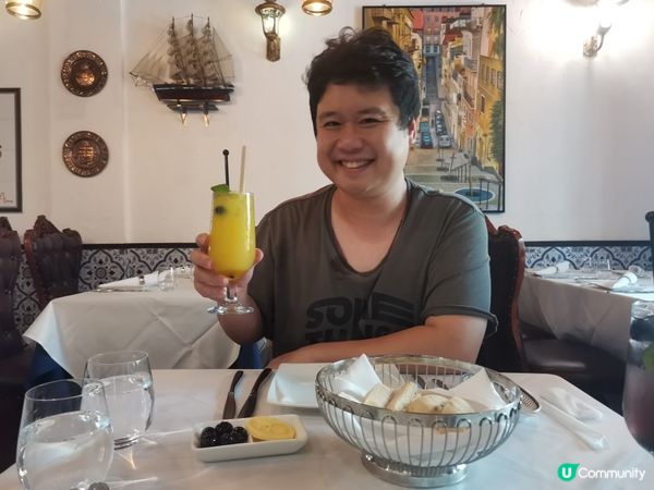 在這個充滿葡國風情的街道上，總讓我想來一餐正宗美味的葡萄菜