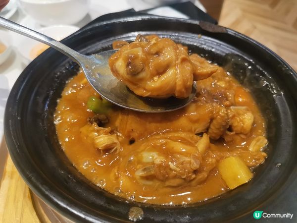 吸滿滷汁的「滷水豆腐」濃鬱香甜，白飯都吃上兩碗😊
