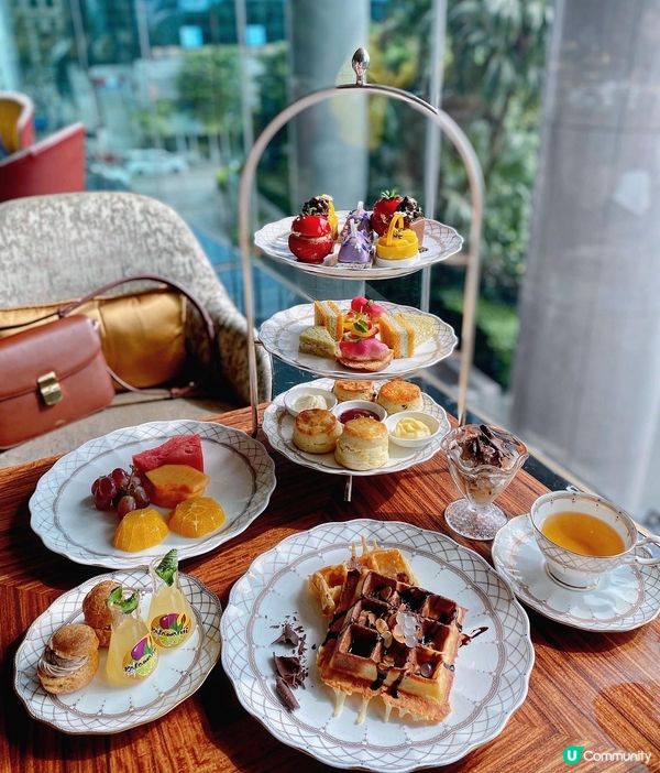 𝐀𝐟𝐭𝐞𝐫𝐧𝐨𝐨𝐧 𝐓𝐞𝐚 𝐚𝐭 𝐓𝐢𝐟𝐟𝐢𝐧 