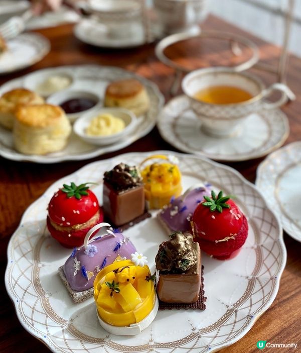 𝐀𝐟𝐭𝐞𝐫𝐧𝐨𝐨𝐧 𝐓𝐞𝐚 𝐚𝐭 𝐓𝐢𝐟𝐟𝐢𝐧 