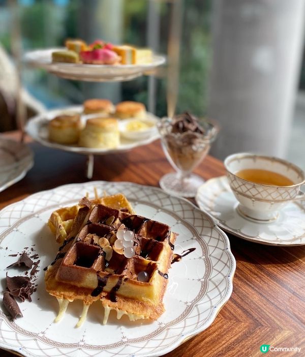 𝐀𝐟𝐭𝐞𝐫𝐧𝐨𝐨𝐧 𝐓𝐞𝐚 𝐚𝐭 𝐓𝐢𝐟𝐟𝐢𝐧 