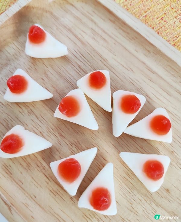 蛋糕形狀嘅草莓味軟糖🍰